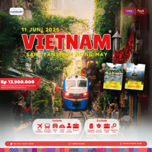 Kereta Hanoi di Vietnam dengan latar pemukiman lokal